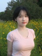 他的手一贯下找到花朵小核